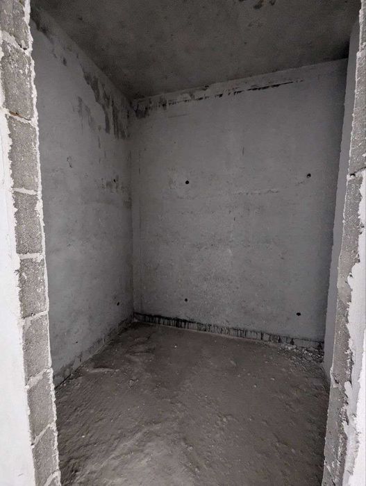 Одно кімнатна  квартира  у готовому  будинку