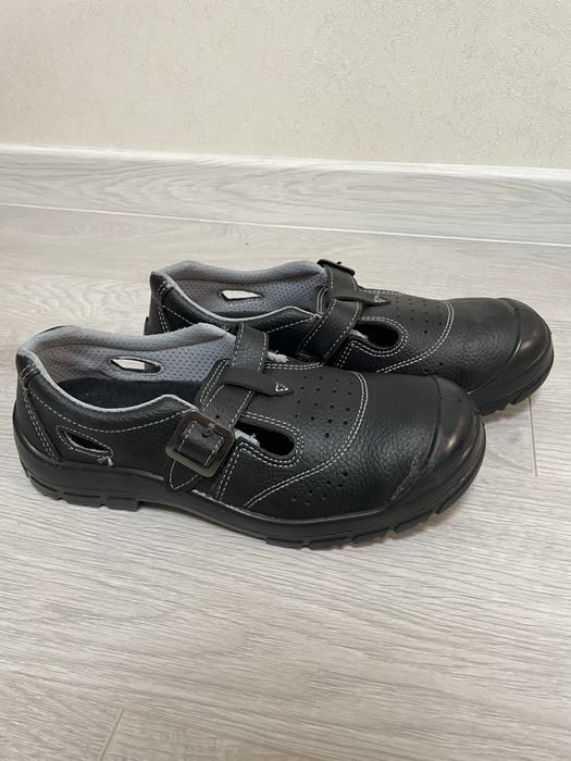 Літні напів черевики для роботи