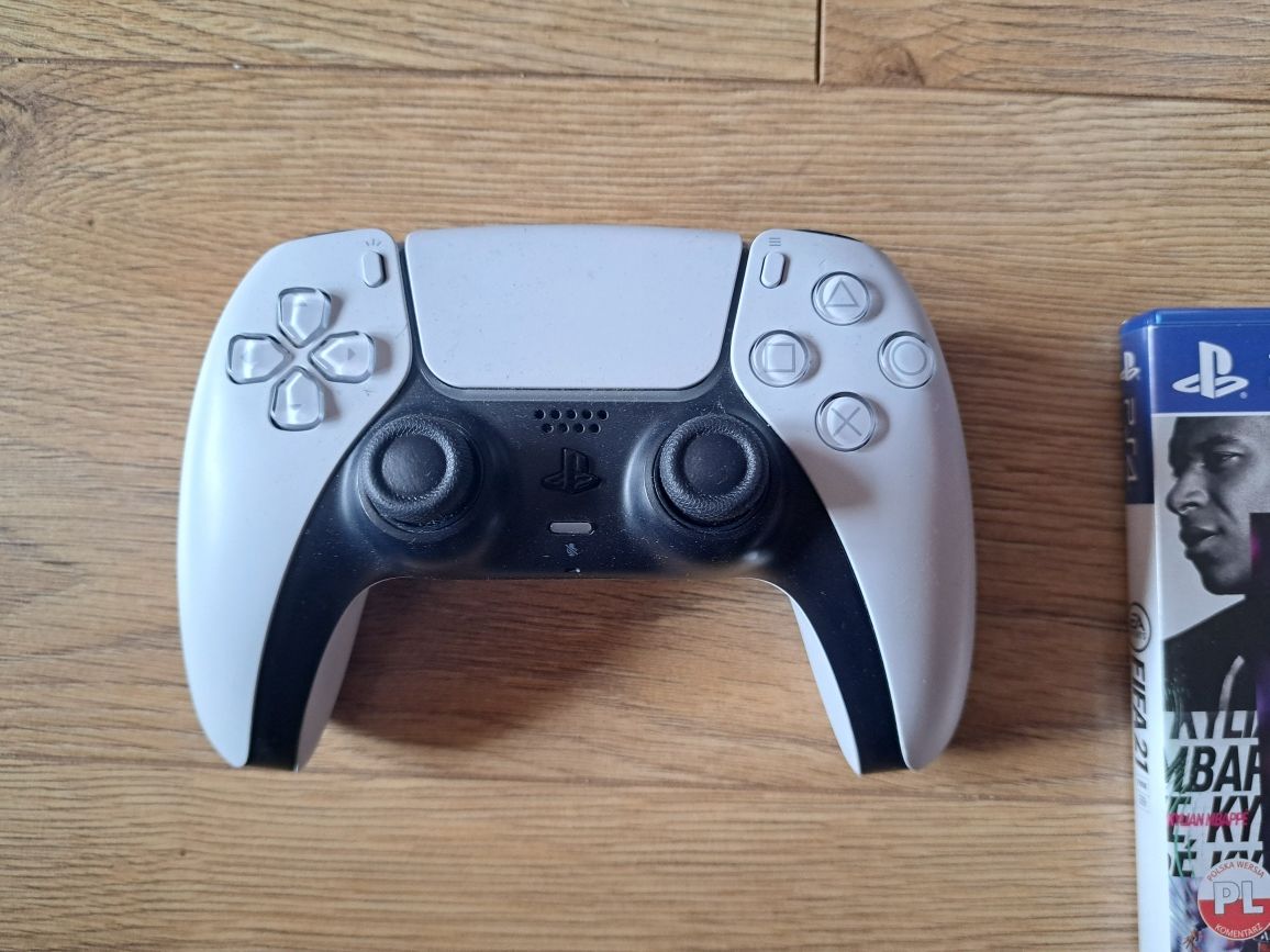 Konsola Ps5 PlayStation 5 z padem