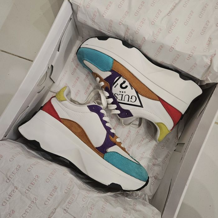 Кросівки Guess р.36