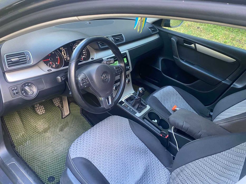 Продам Volkswagen Passat 2014 рік