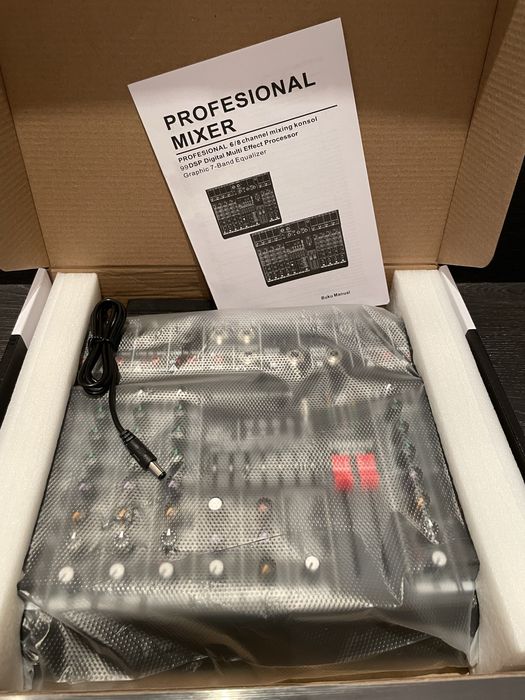 Mesa de Mistura Profissional 6 canais com Bluetooth/ Usb /Equalizador