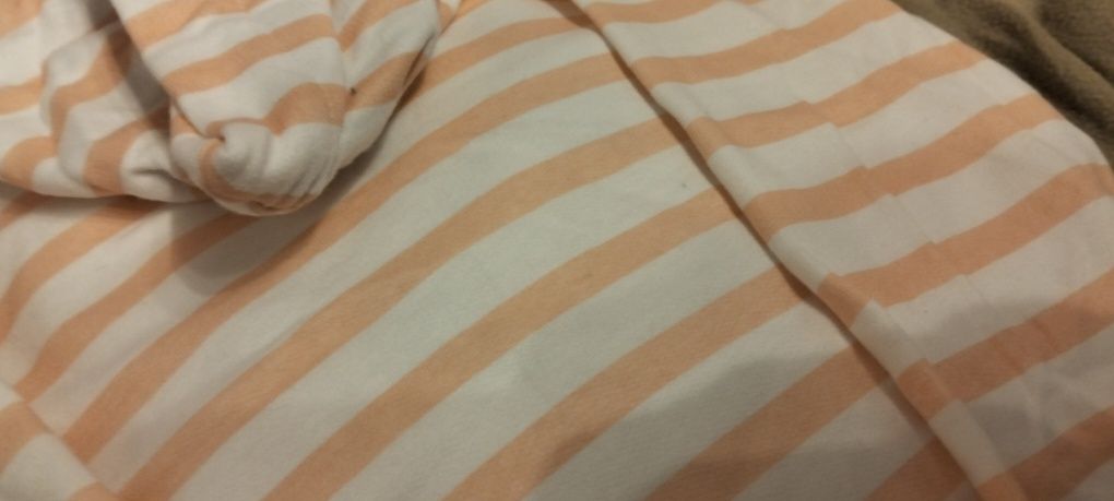 Camisola completamente nova