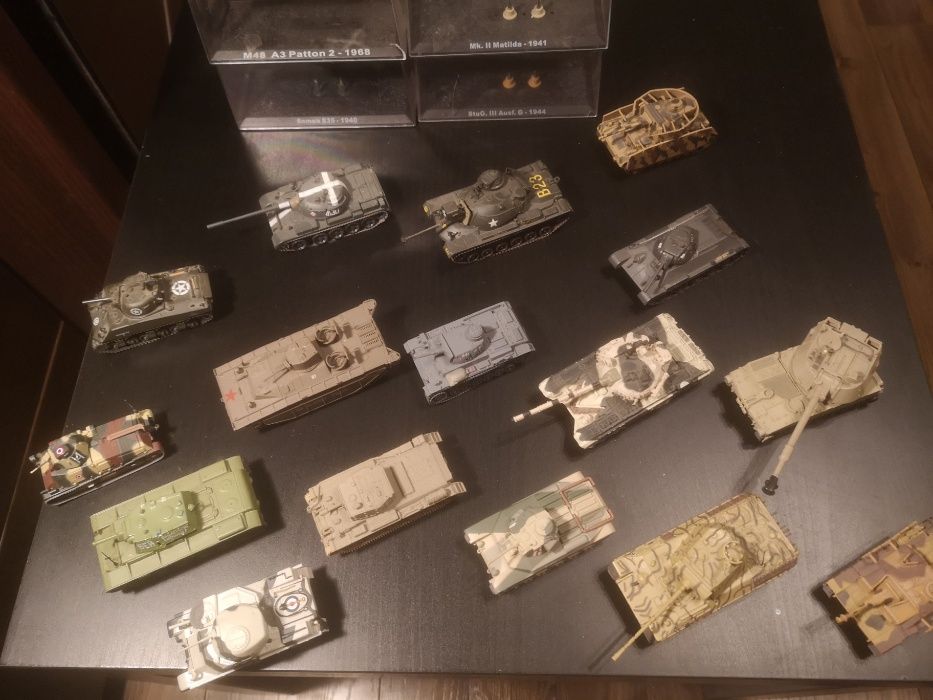 Modele czołgów dużo modeli.