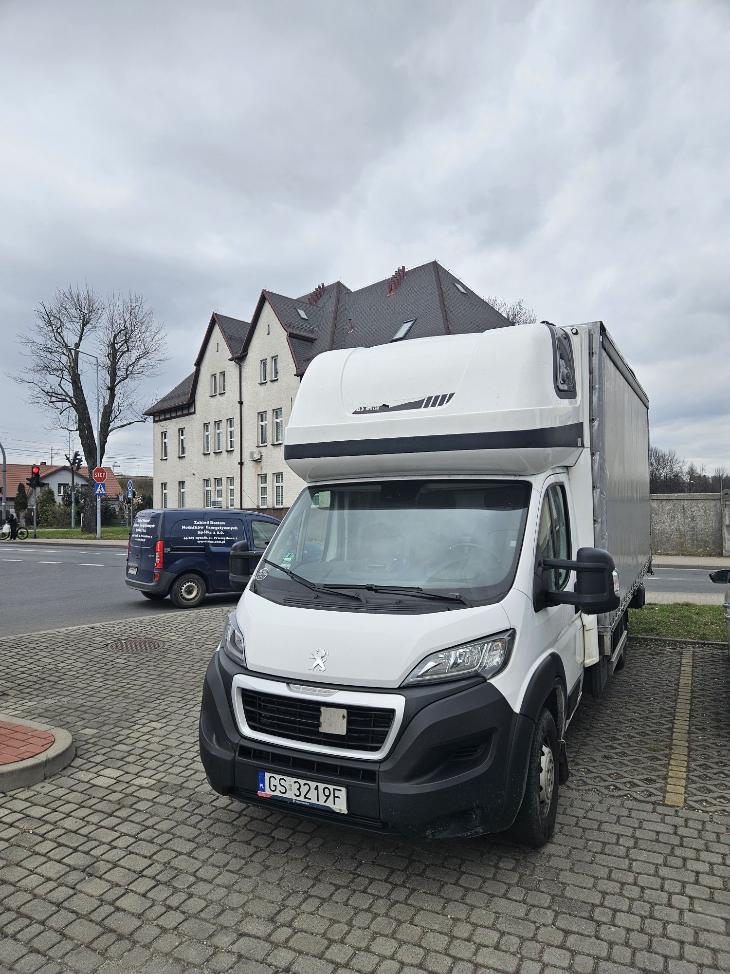 Peugeot Boxer Plandeka 2021 rok FV 23 % 2.2d 165 km cena brutto