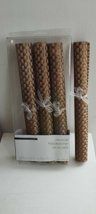 Individuais de mesa dourado velho novos