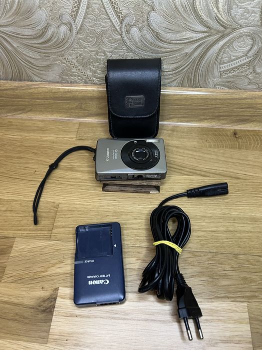 Цифровий фотоапарат Canon IXUS 75 Silver