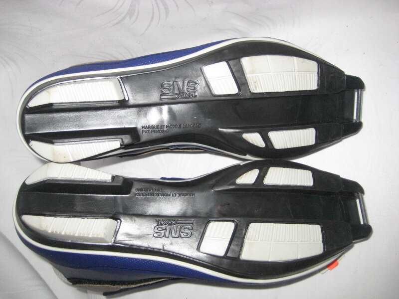 Ботинки лыжные для беговых лыжSalomon 38-39 размер,стелька 24,5