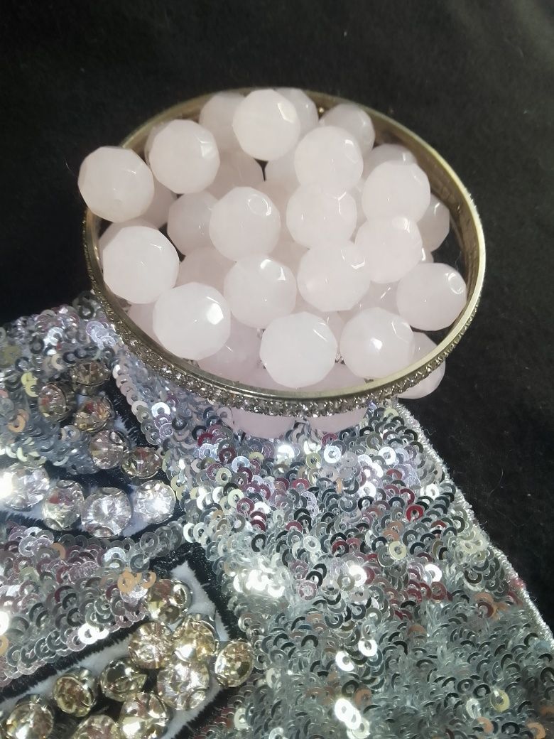 Розовый кварц, поделки, рукоделие, бусы, браслеты