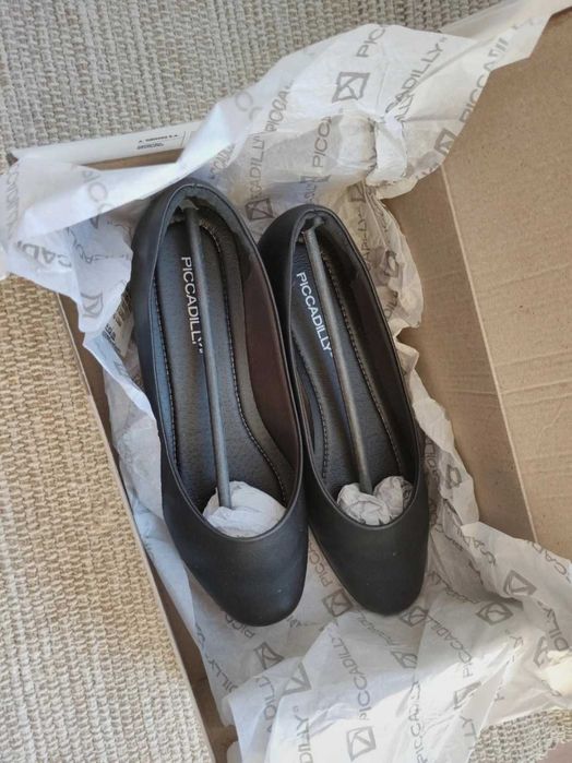 Sabrinas confortáveis pretas - Piccadilly, linha conforto