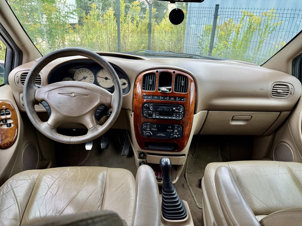 Chrysler Grand Voyager 2.5 CRD * 7-Osob * Klima * 2005 * Skóry * Hak