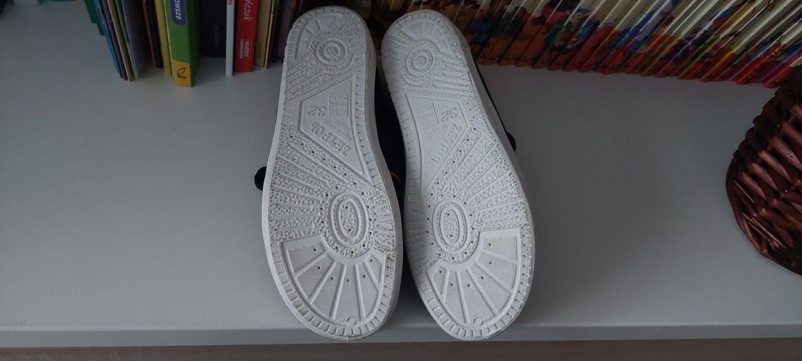 Buty na rzep do przedszkola rozmiar 32 granatowe
