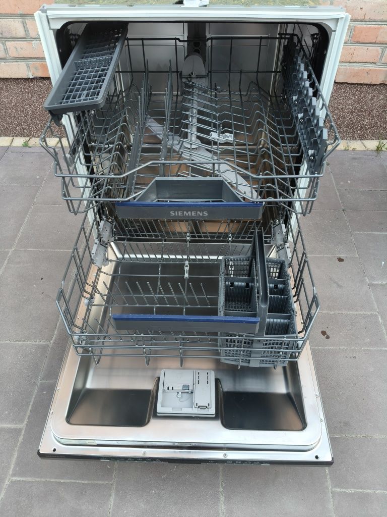Посудомийна машина Simens Model SE63HX60AE/01 розміри 60 на 80