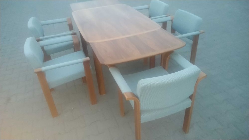 Ciekawy stół z epoki modernizmu, drewno palisander