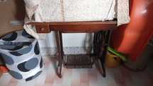 Maquina de costura antiga marca Singer. a