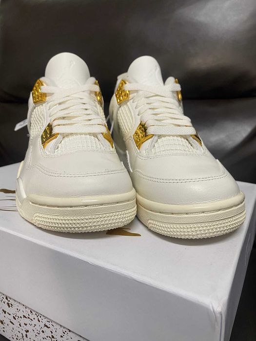 Jordan4Air4RetroMetallic Gold UnisexTrampki R.39
