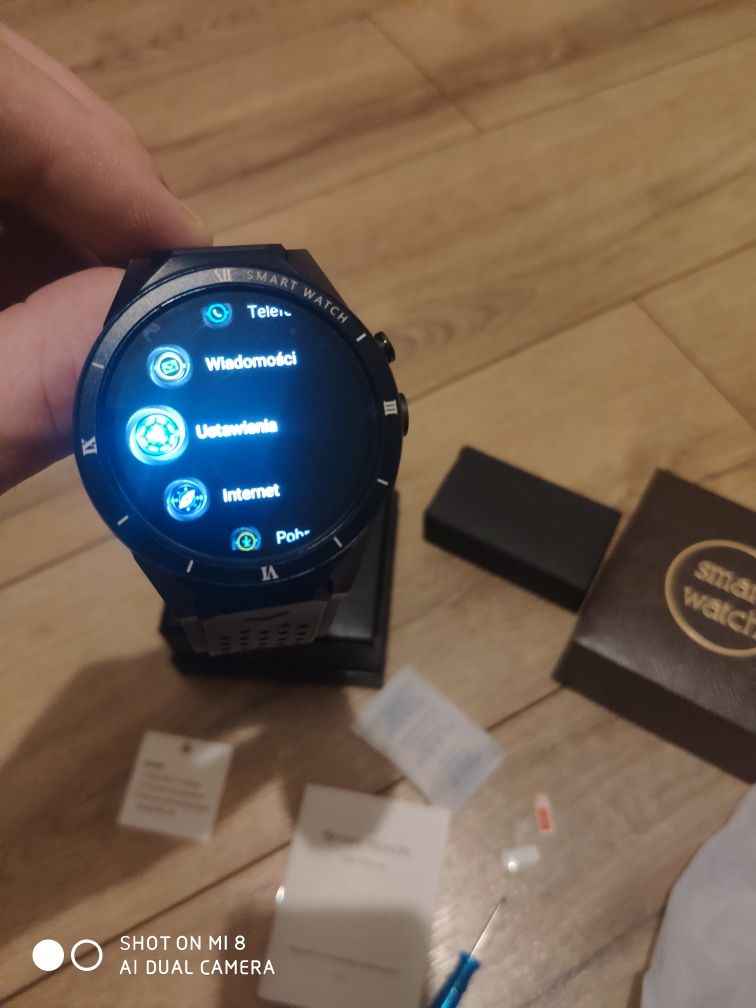 SMARTWATCH zegarek z funkcją smartfona.