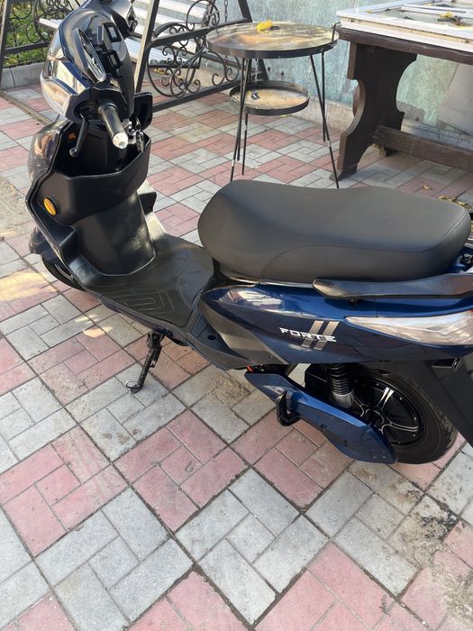 Електроскутер FORTE HAWK синій 2000