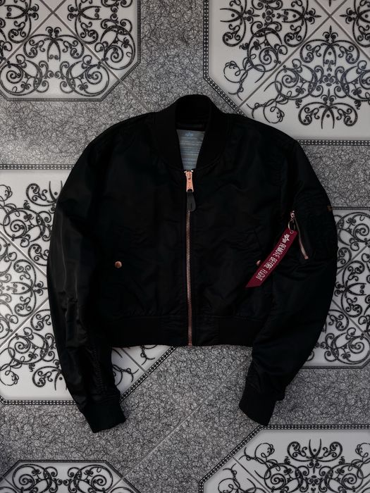 Жіночий бомбер Alpha Industries