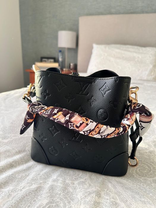 Mala Louis Vuitton nova