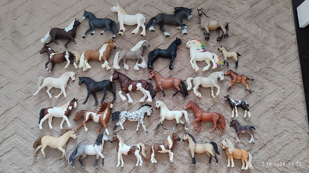 Koniki Schleich, Collect i inne
