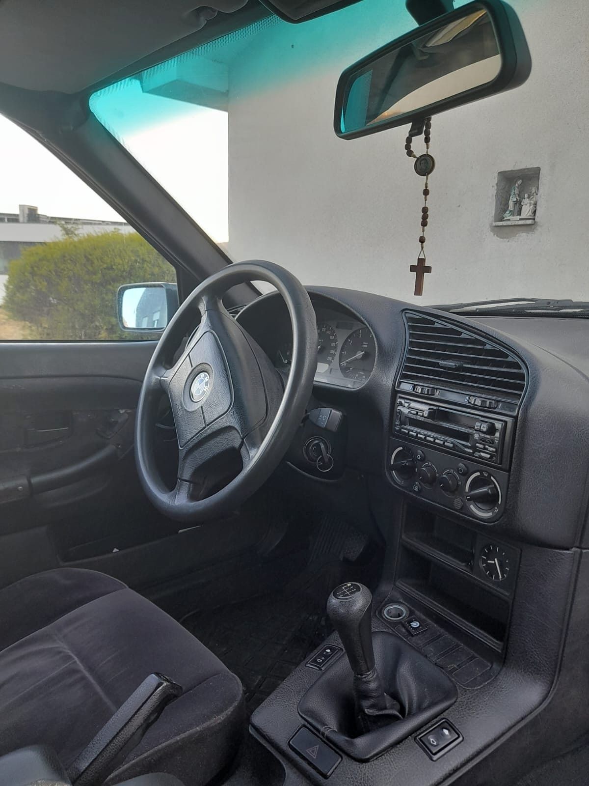 Carro Bmw 316   cilindrada  1600 gpl