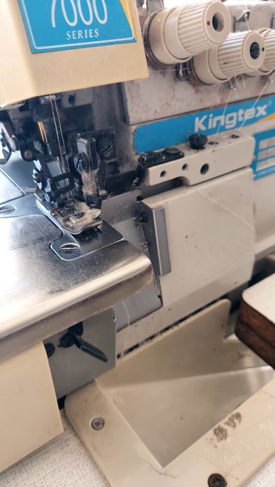 Máquina industrial cose  corte Kingtex