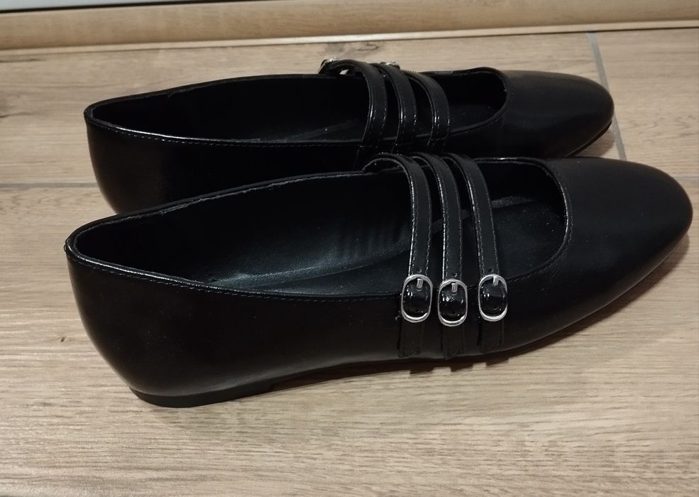 Graceland baleriny z paseczkami 36