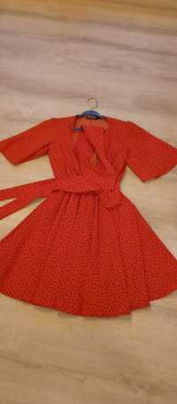 Сукня червона із поясом