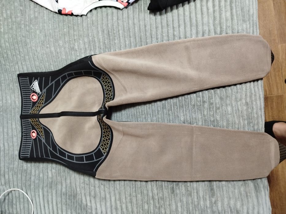 Продам новые теплые лосины с тейпами утягивает на 5 см