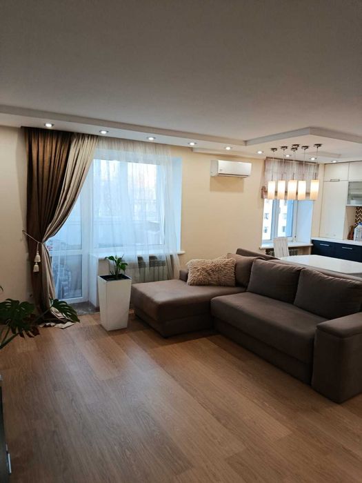 продам 3 к\к вул Образцова,дизайн,ремонт,меблі та техніка залишаються