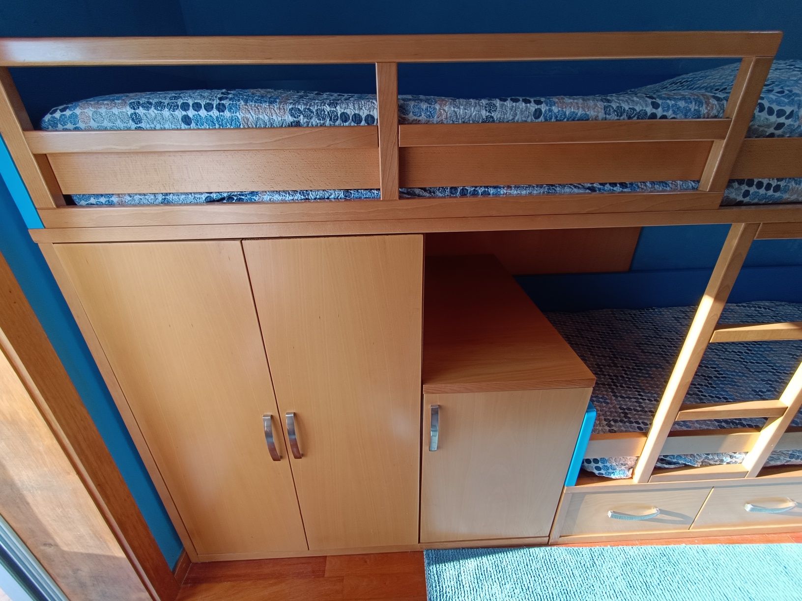 Móvel com cama dupla