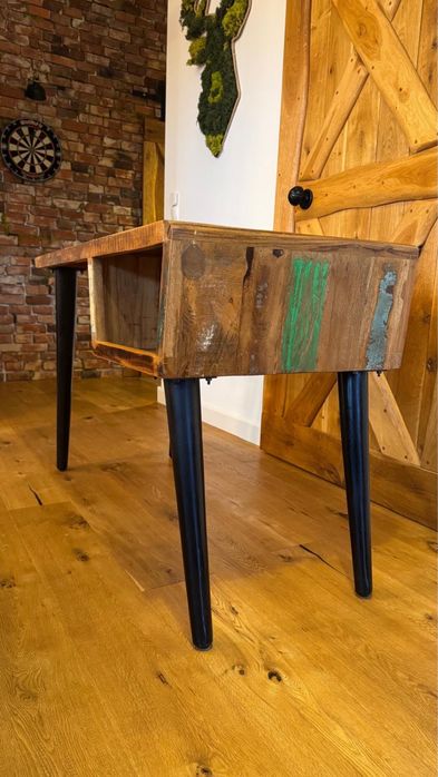 Biurko - Lite lakierowane drewno