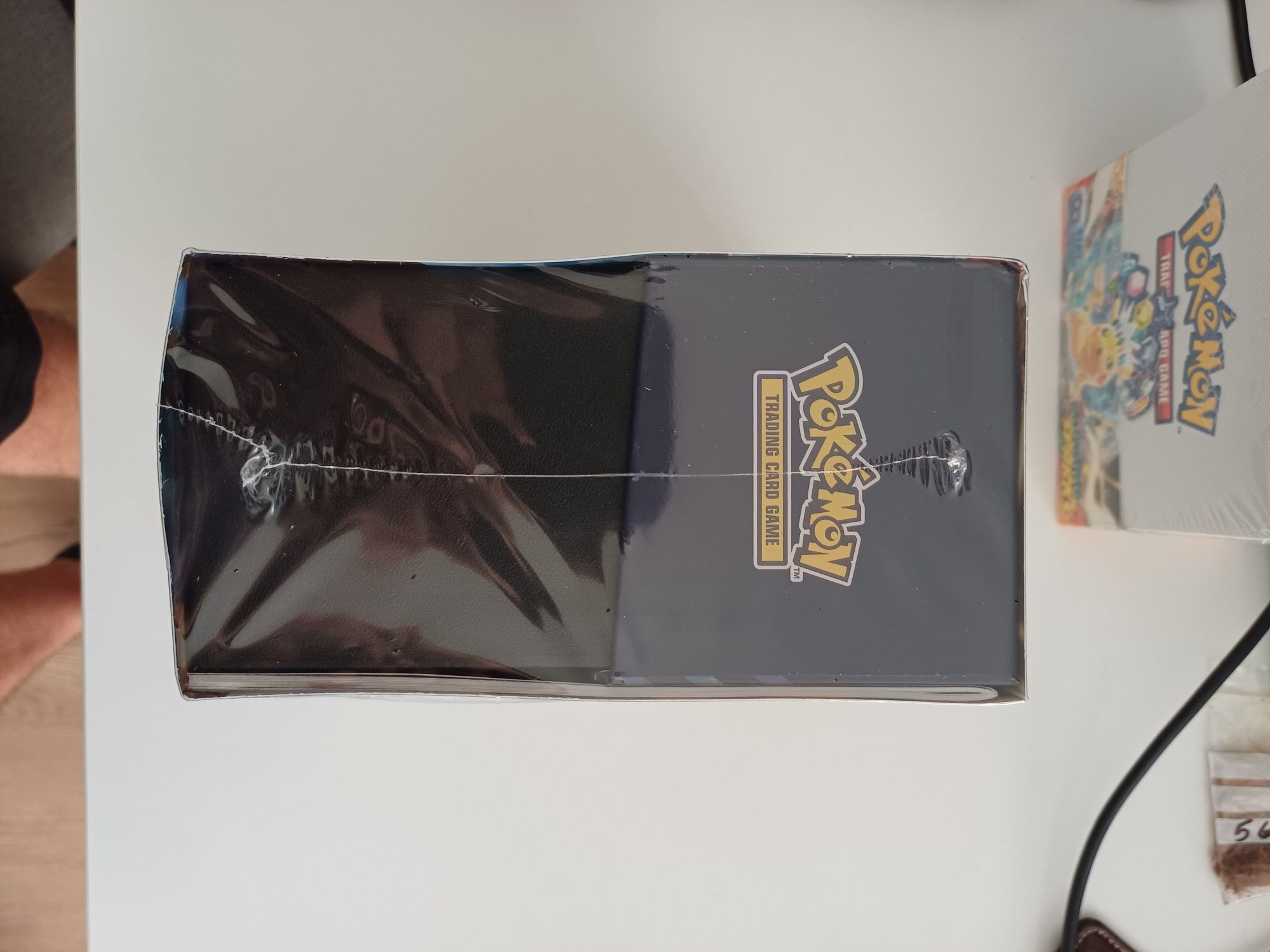 Pokemon Surging Sparkes ETB