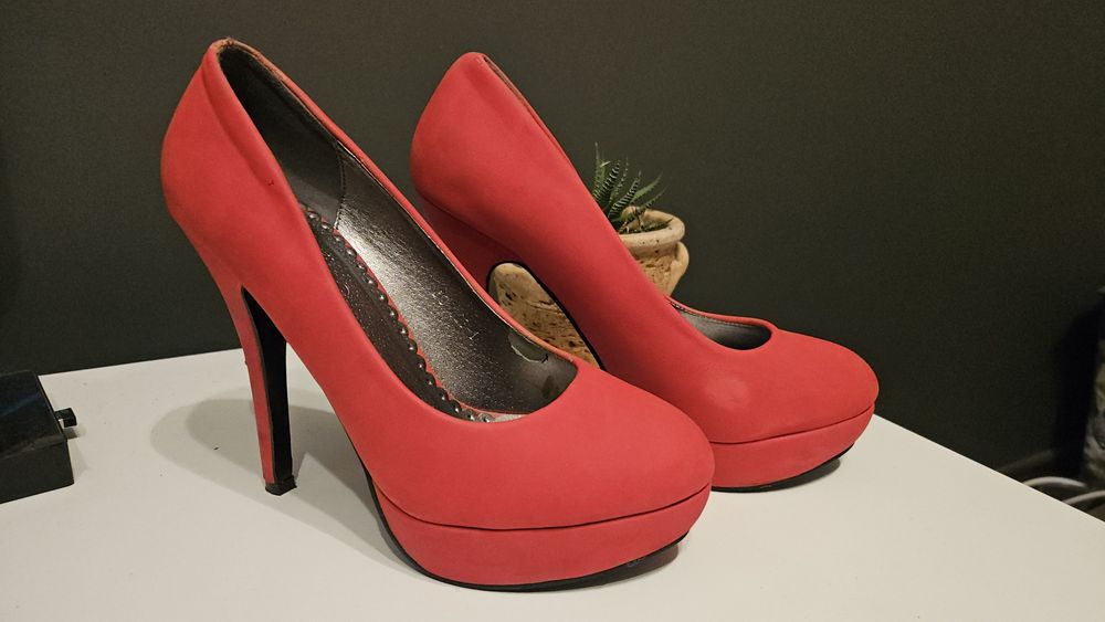 Buty na obcasie szpilki na platformie 37 czerwone