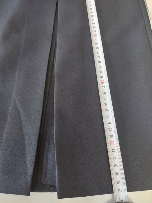 Długa elegancka czarna spódnica z rozporkiem plus size