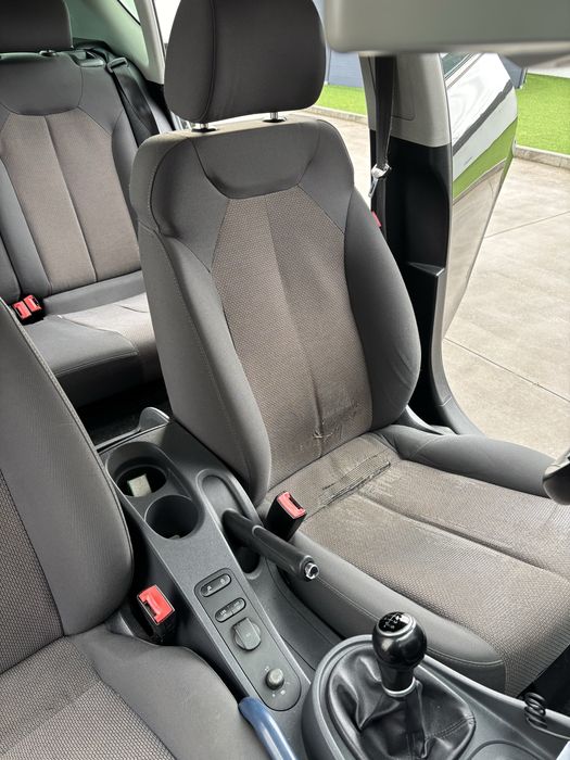 Conjunto de Bancos SEAT LEON 1P1 + forras portas