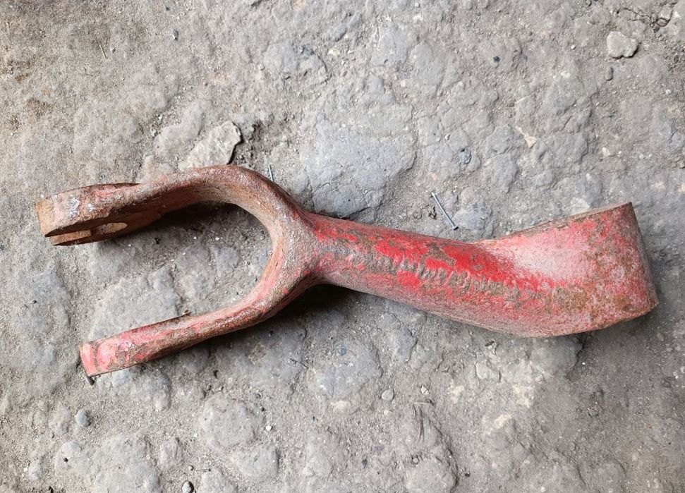 Продам рычаг навески правый трактора Т-25