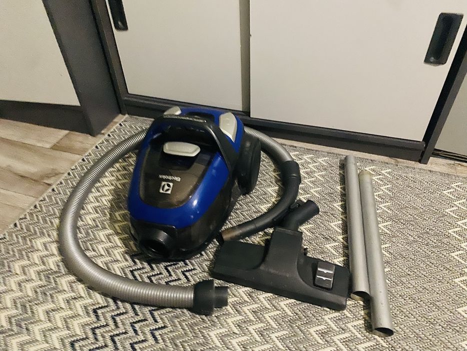 Продам пилосос Elektrolux