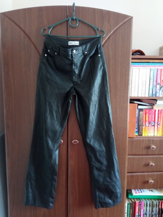 Кожаные брюки Zara