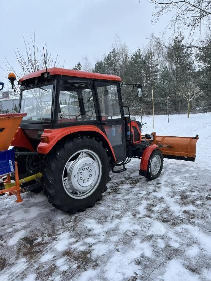 Odśnieżanie parkingów, placów, chodników
