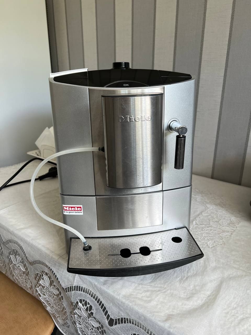 Кавомашина Miele CM5200