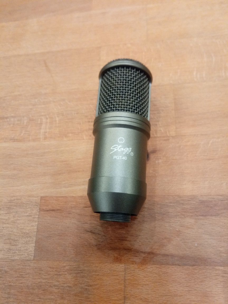 Mikrofon studyjny Stagg PGT 40 ze statywem mikrofonowym statyw