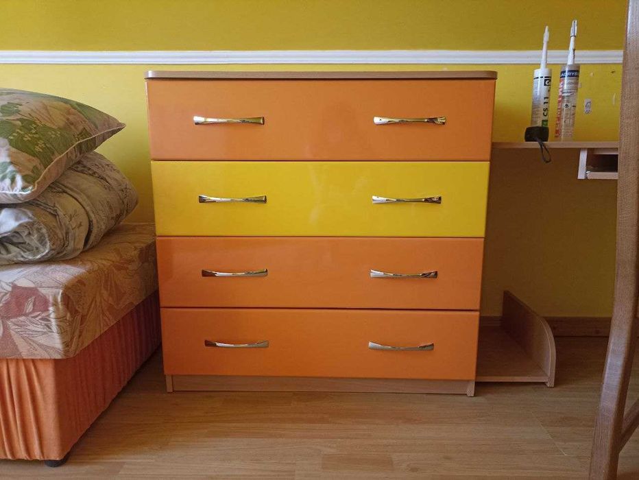 Комод дитячий з 4 шухлядами б/у