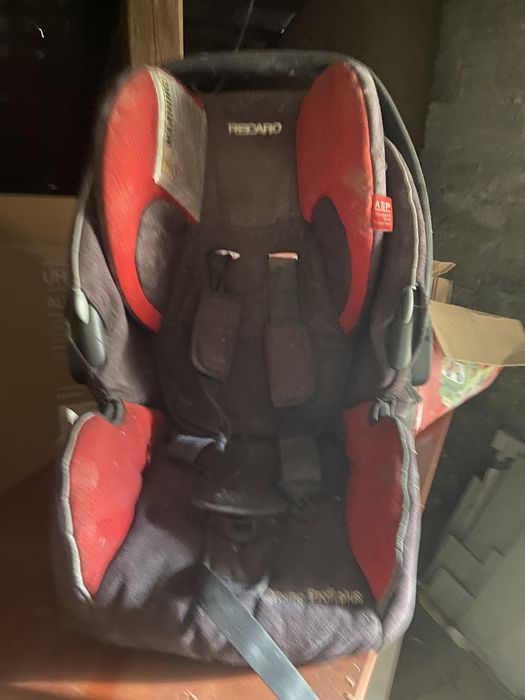Детское автокресло с ремнями Recaro 0-18