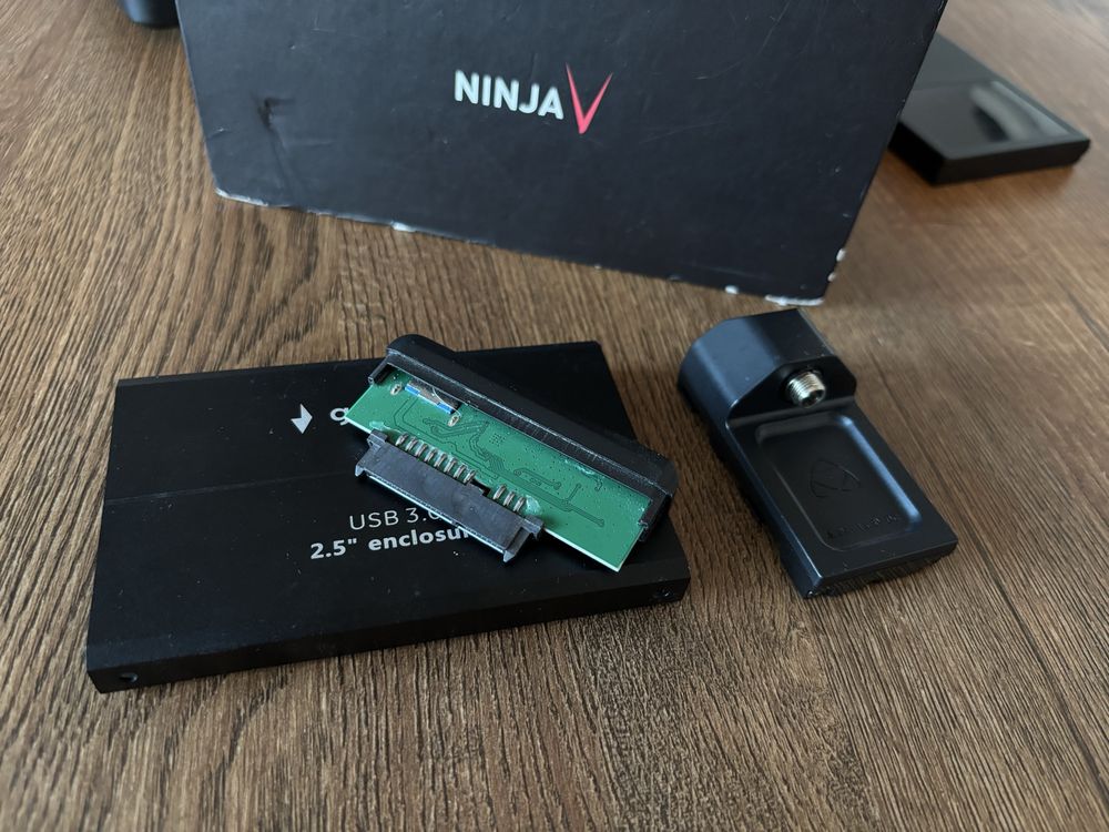 Atomos ninja V + akcesoria
