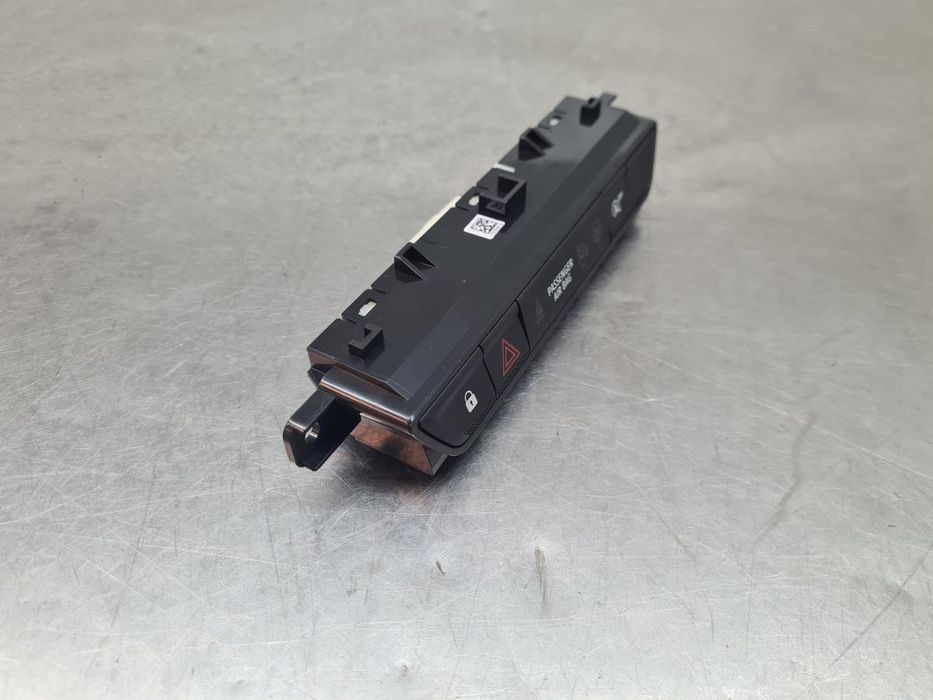 Botão / interruptor 4 piscas DACIA Sandero III