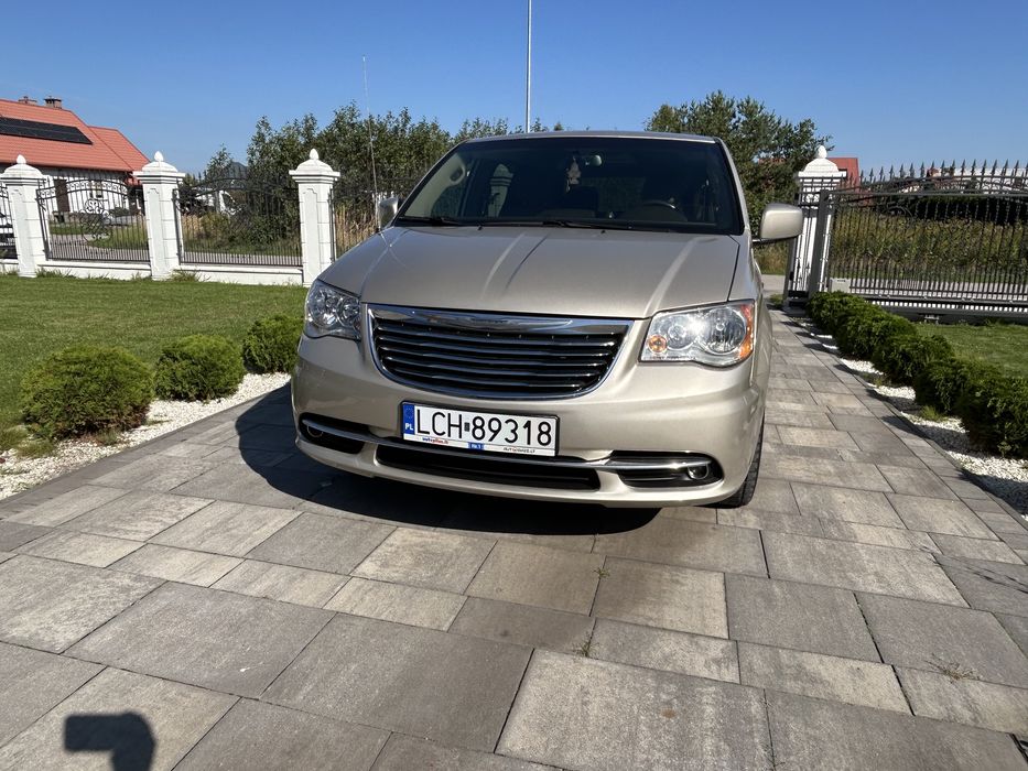 Chrysler Town&Country. 3.6 b+g