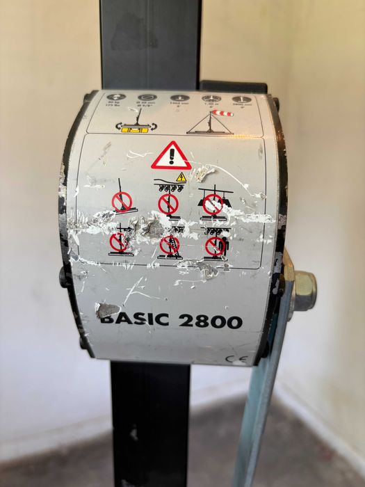 Basic 2800 statywy korbowe do rampy oświetleniowej 80kg