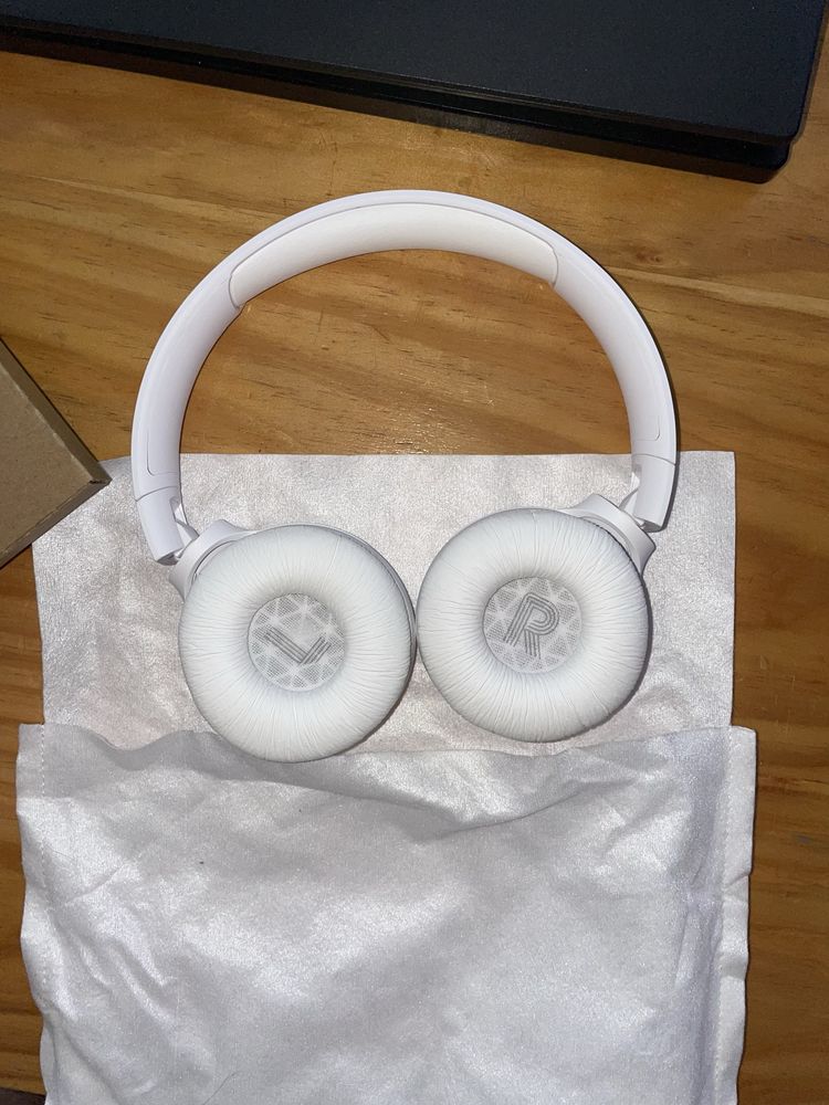 Fones da JBL 520 BT Brancos